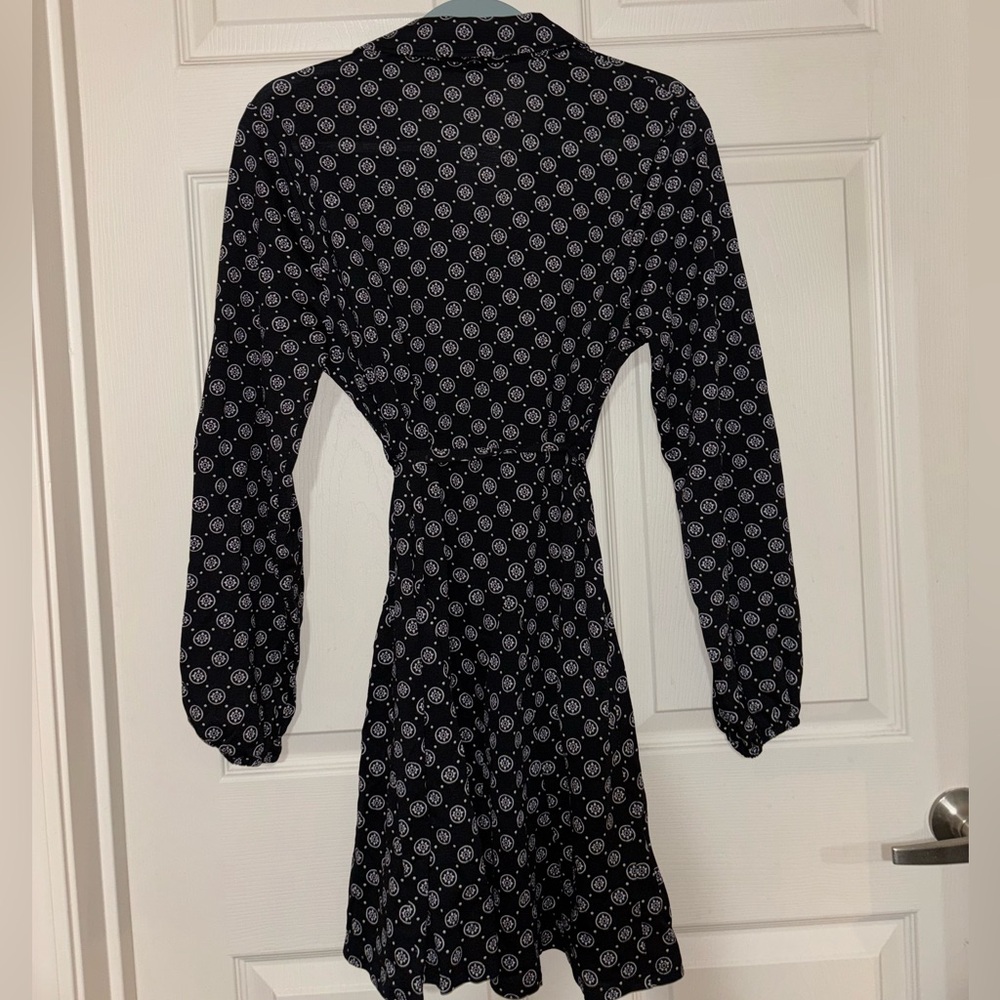 Collared Dress - Picture 2 of 3